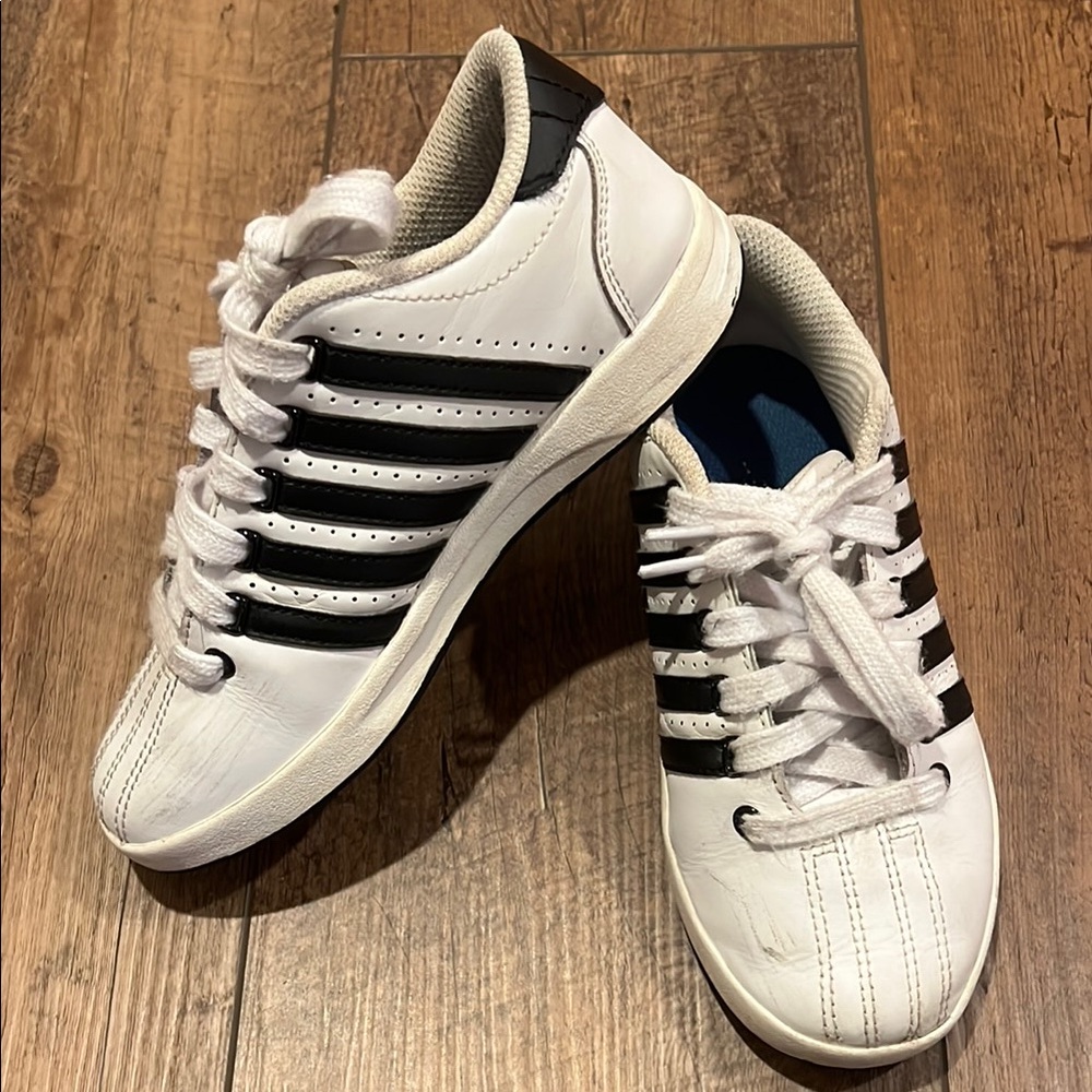 K Swiss Little Boy Classic Varsity Stripe Sneakers, size 1